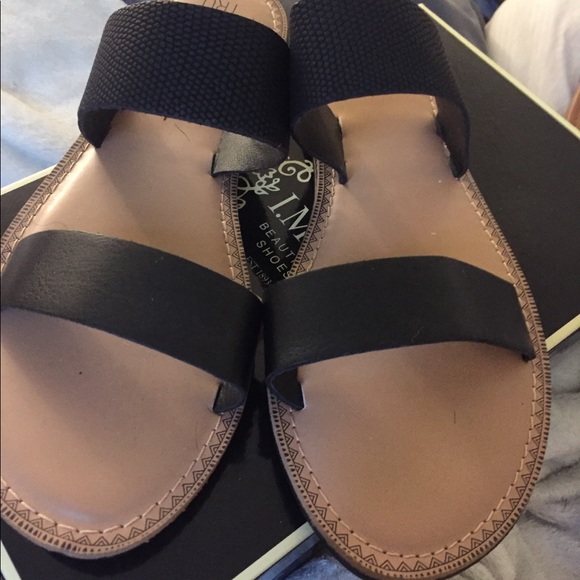 Sandals - Picture 2 of 2
